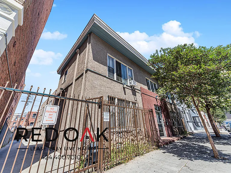 745 S Mariposa Ave #7 — Photo 12
