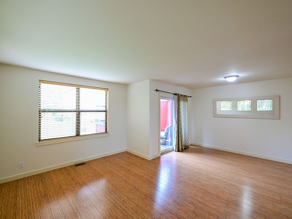1st image of 11 Herrold Ave #1