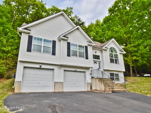 2521 McEwan Blvd, East Stroudsburg, PA 18302