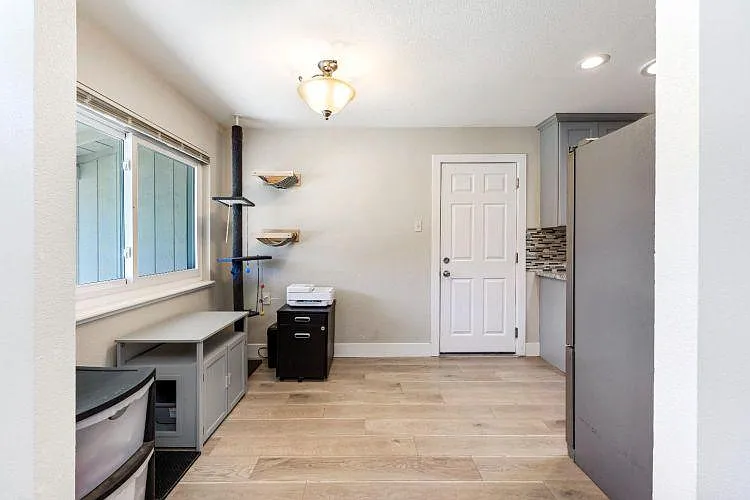 213 Q St photo 1