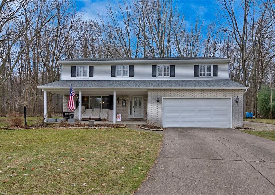 1st image of 27475 Benwood Cir