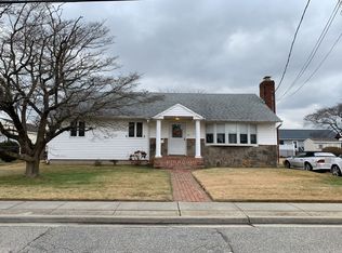 273 N 4th St, Bethpage, NY 11714