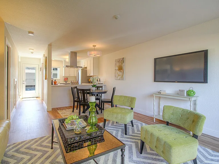 4050 Hoen Ave — Photo 15