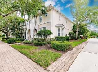 6108 Towncenter Cir, Naples, FL 34119
