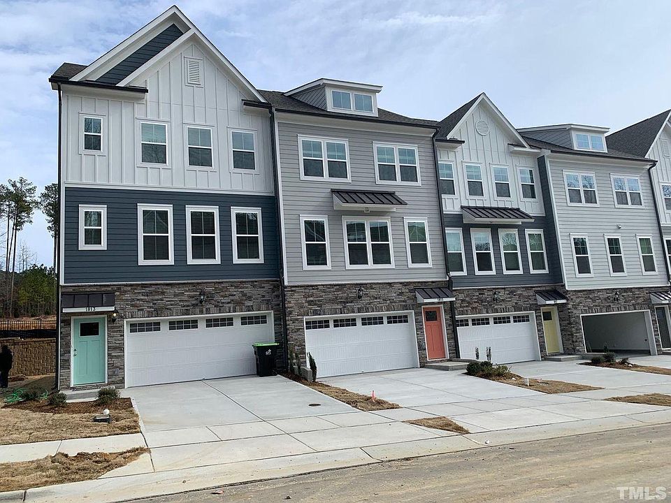 Front elevation, end unit.