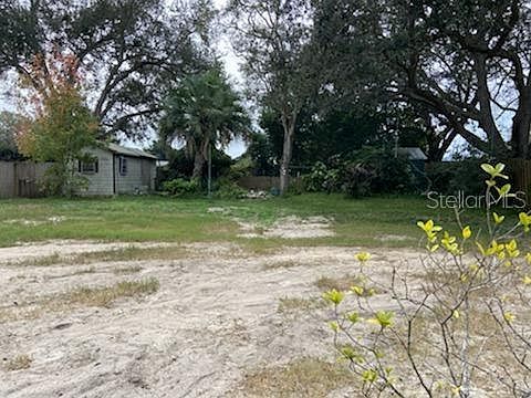 2nd image of 1101 Mary Jane Ln