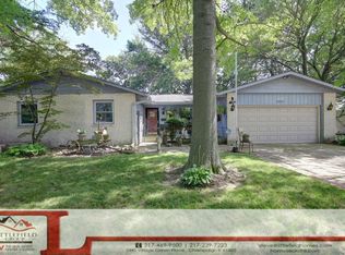 2213 Morningside Dr, Saint Joseph, IL 61873