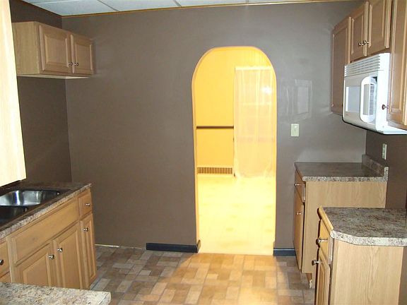 2nd image of 22 Winter St