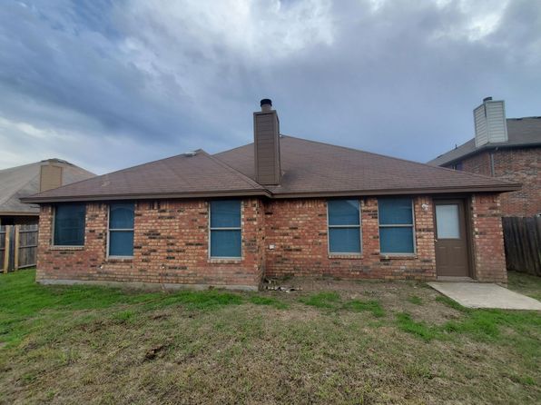1422 Julie St