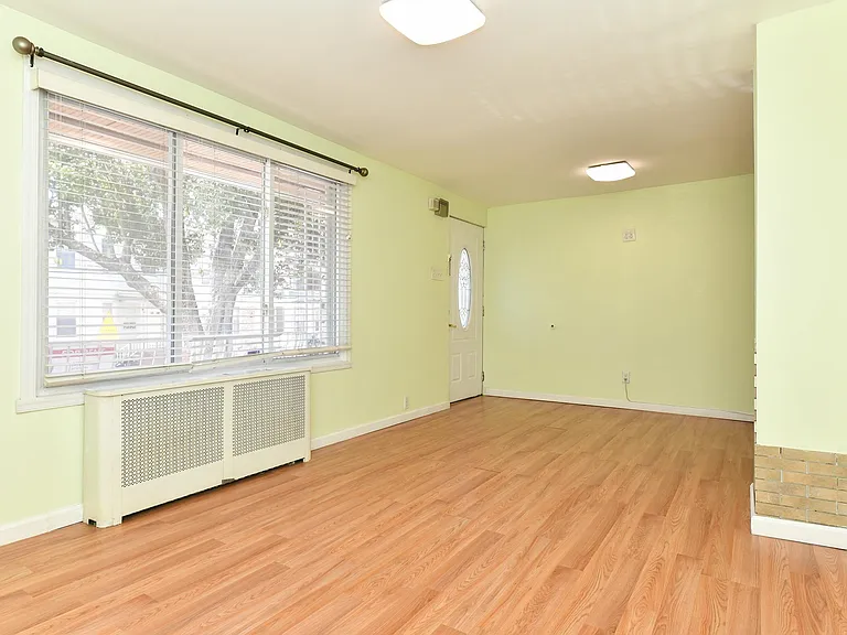 26 Charles St #1 — Photo 11