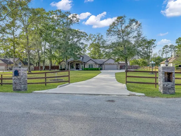 11486 Oak Springs Dr, Willis, TX 77378