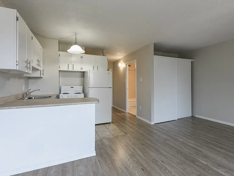 5415 Victoria Rd — Photo 6