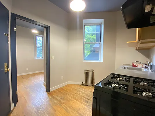 Rented by REAL New York | media 7