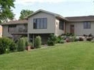 1322 Shoreway Rd, Storm Lake, IA 50588