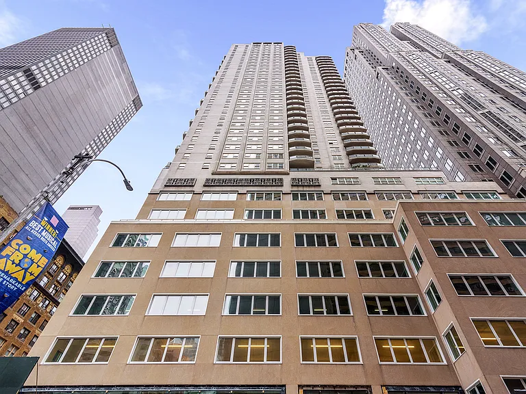 159 W 53rd St #21D — Photo 6