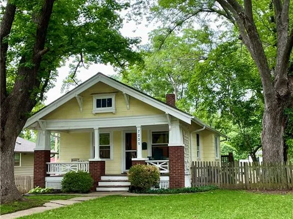 7235 Main St, Kansas City, MO 64114