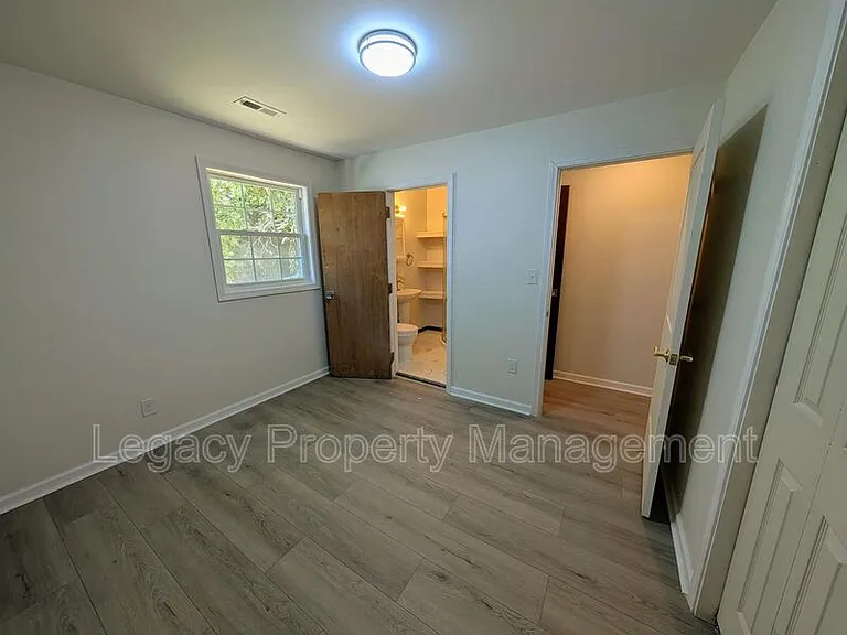 4421 Kernersville Rd — Photo 11