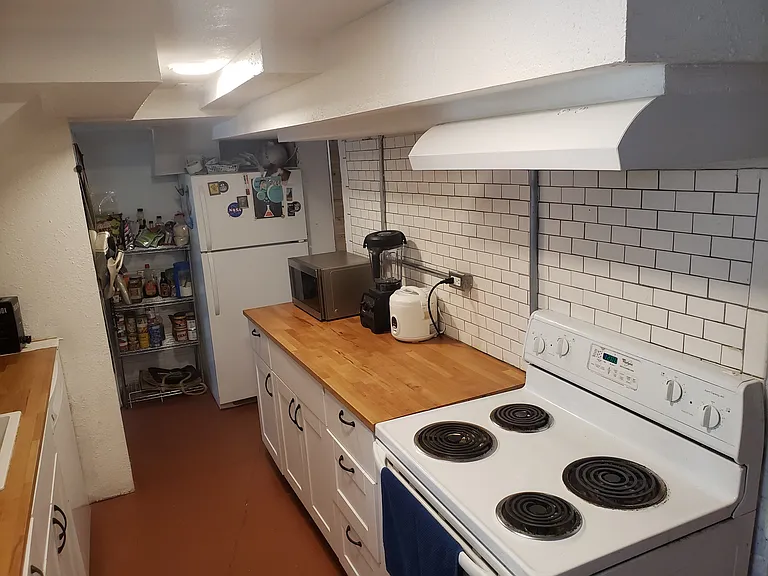 1818 E 23rd Ave #B — Photo 9
