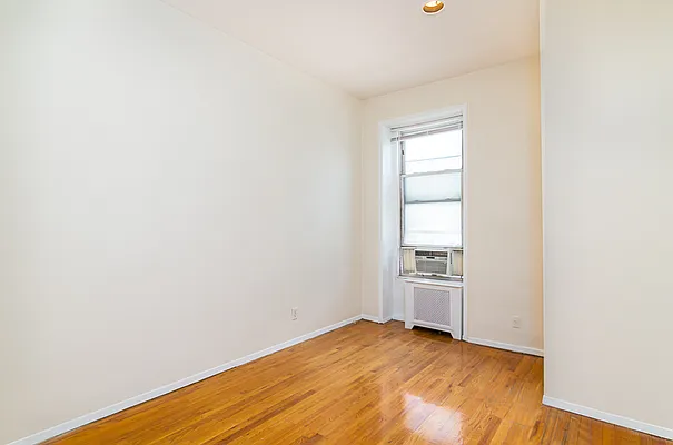 Rented by Oxford Property Group | media 12