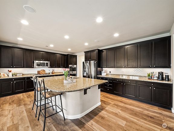 5th image of 14314 Parkview Drive E