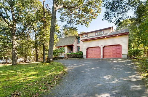 5 Bay Woods Dr Photo 1