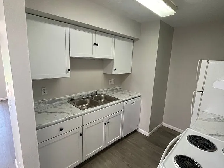 Ironwood Apartments — Photo 3