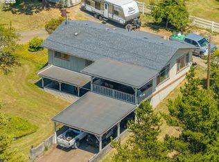 1997 Hazel St, Myrtle Point, OR 97458