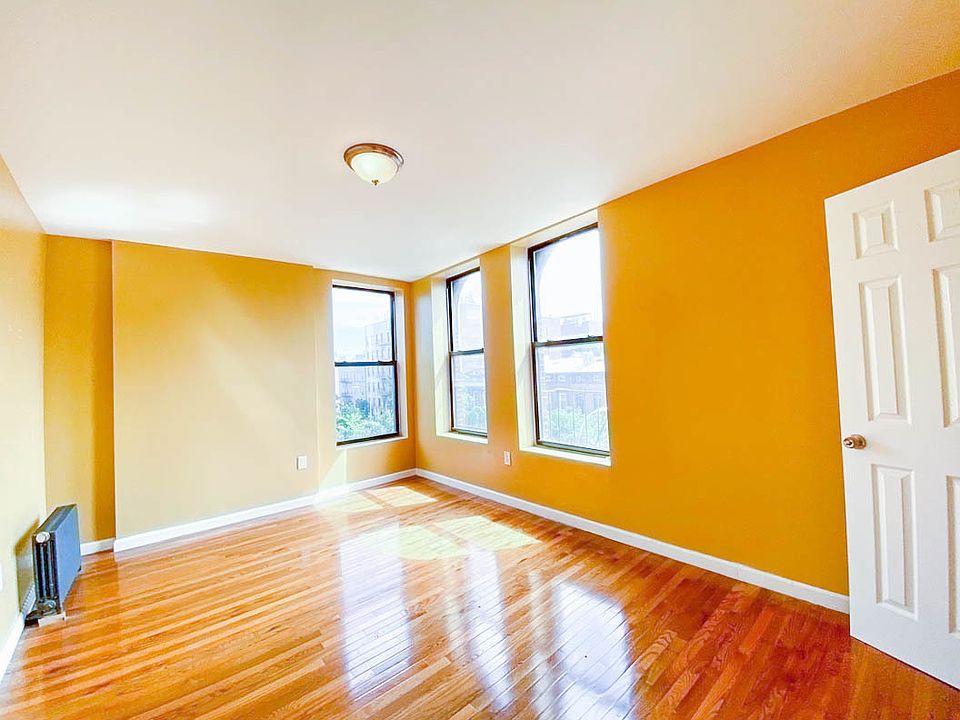 1st image of 613 Nostrand Ave #4