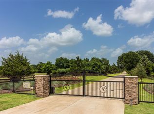 104 Valley Springs Ct, Hempstead, TX 77445