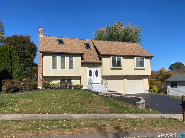 14 Cimarron Road, Middletown, CT 06457