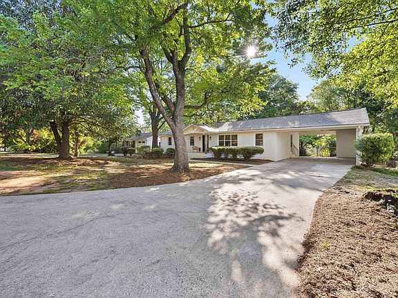 4th image of 406 Rollingreen Rd