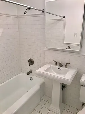 Rented by Stonehenge NYC LLC | media 19