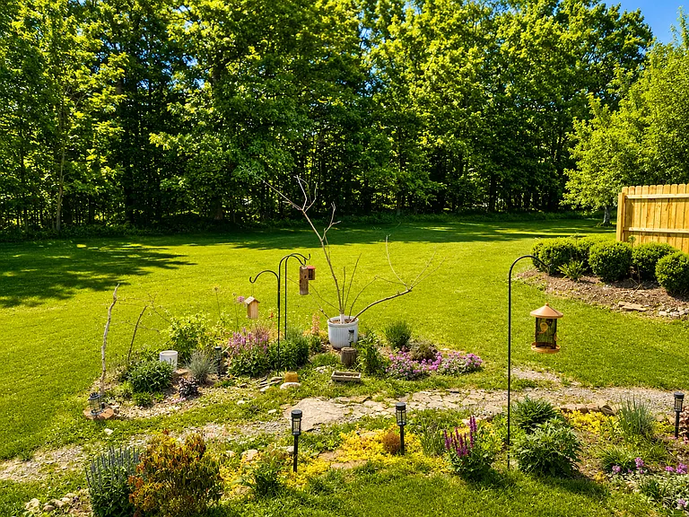 21 Drake Rd #B — Photo 2
