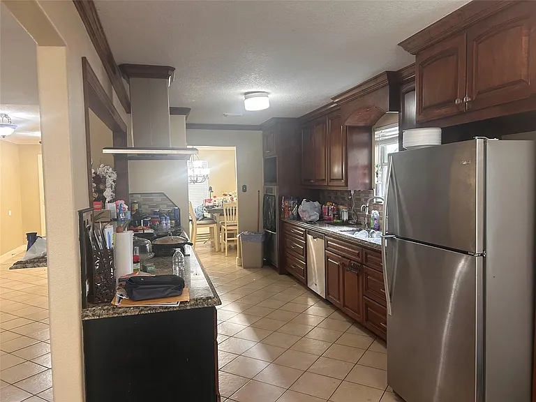 7811 Fall Glen Dr — Photo 5