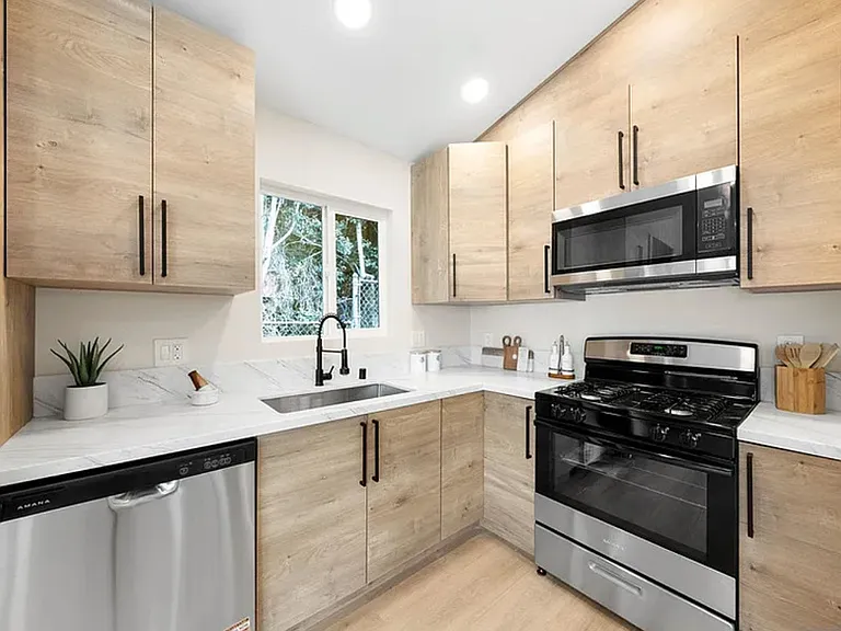 5515 Lauretta St — Photo 10