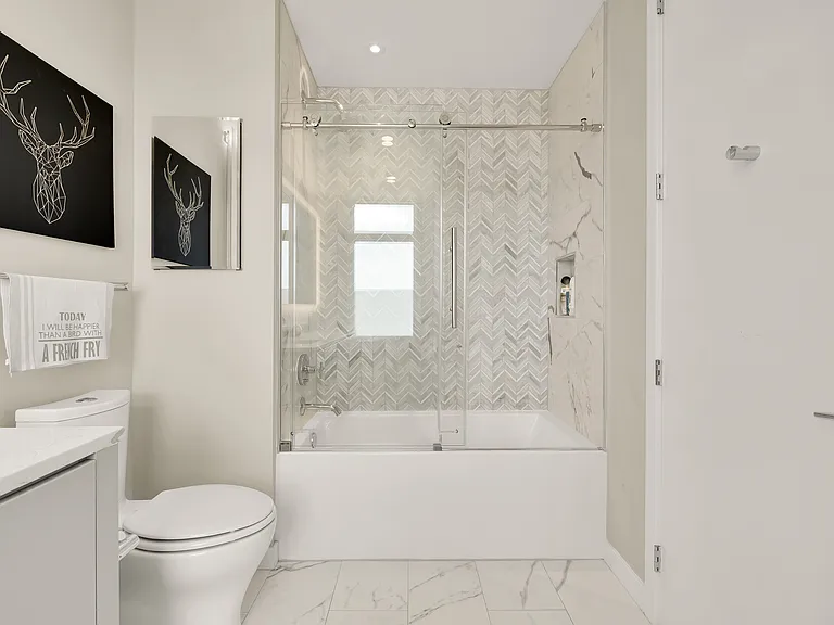 646 H St NE #601 — Photo 17