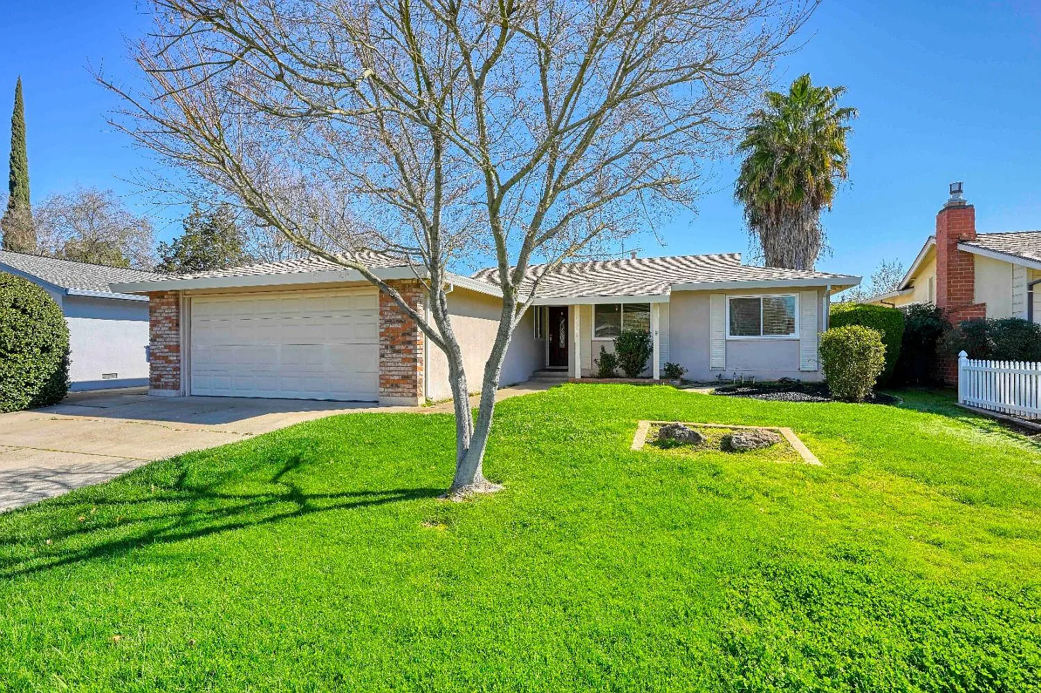 2825 Conway Ct photo 1