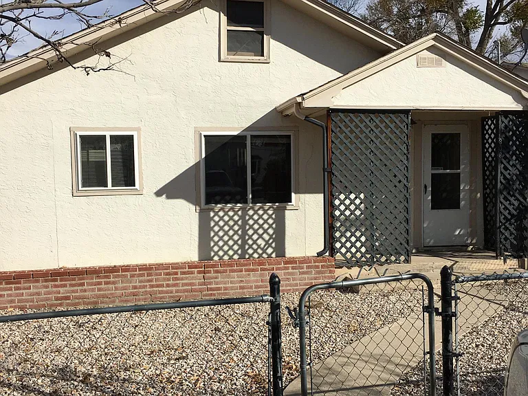 808 Avocado St — Photo 1