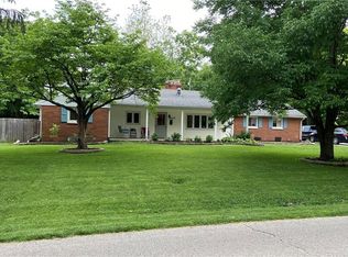 4137 Woodedge Dr, Bellbrook, OH