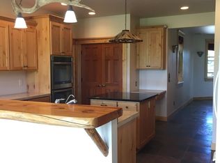 181 Black Dog Rd, Gallatin Gateway, MT 59730