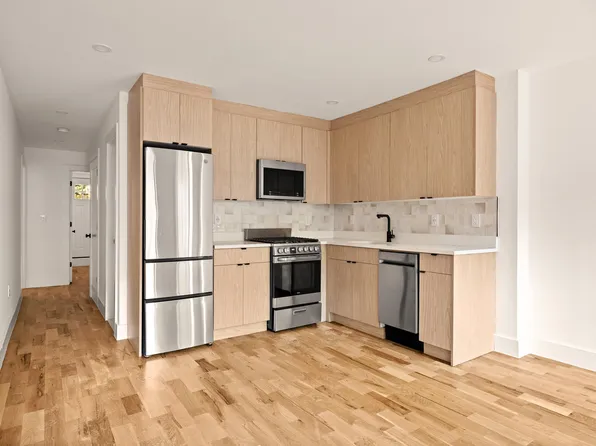 569 Monroe Street image 20 of 23