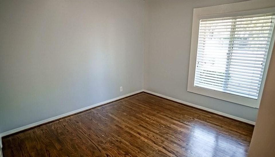 1st image of 16015 Lassen St