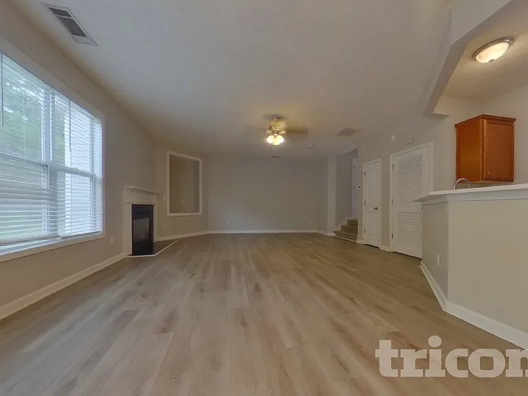 8129 Brookbend Dr — Photo 2