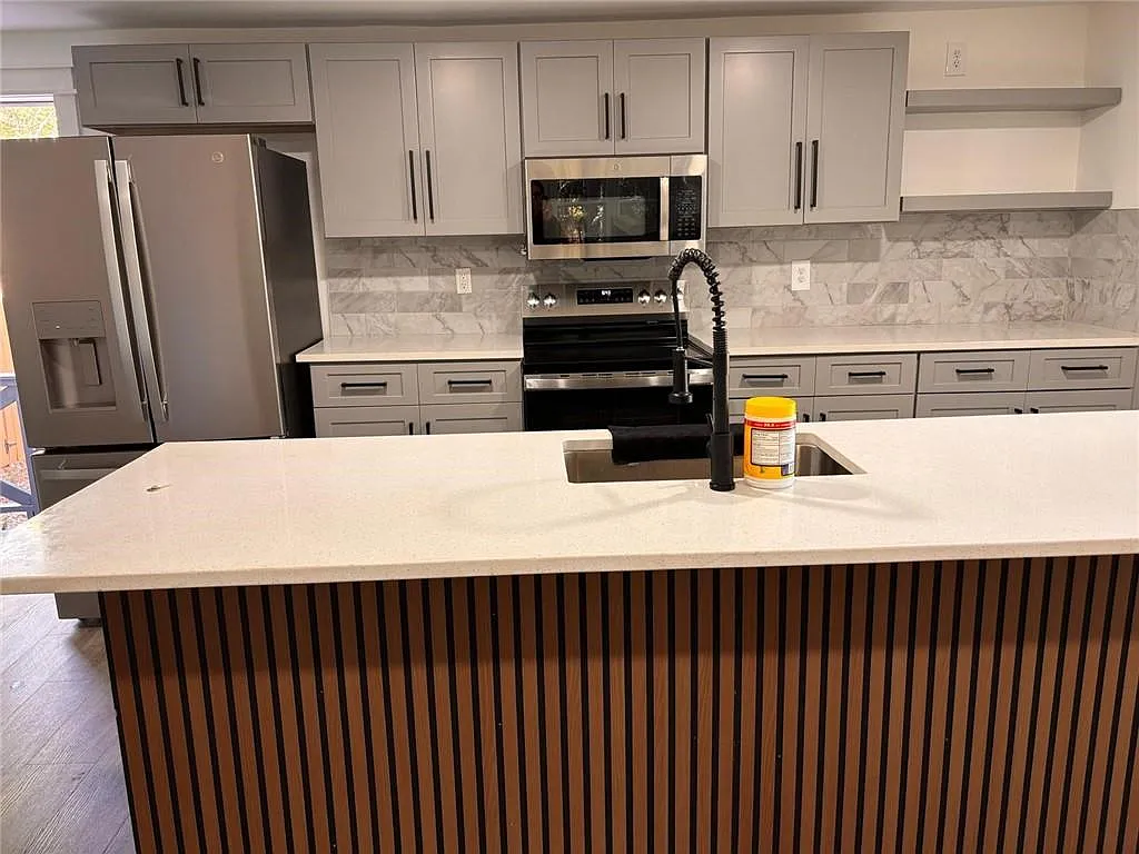 3 bed, 2.5 bath, 1344 sqft, $2,800 — Photo 4