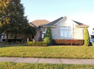 19889 Fairbrook Dr, Macomb, MI 48044