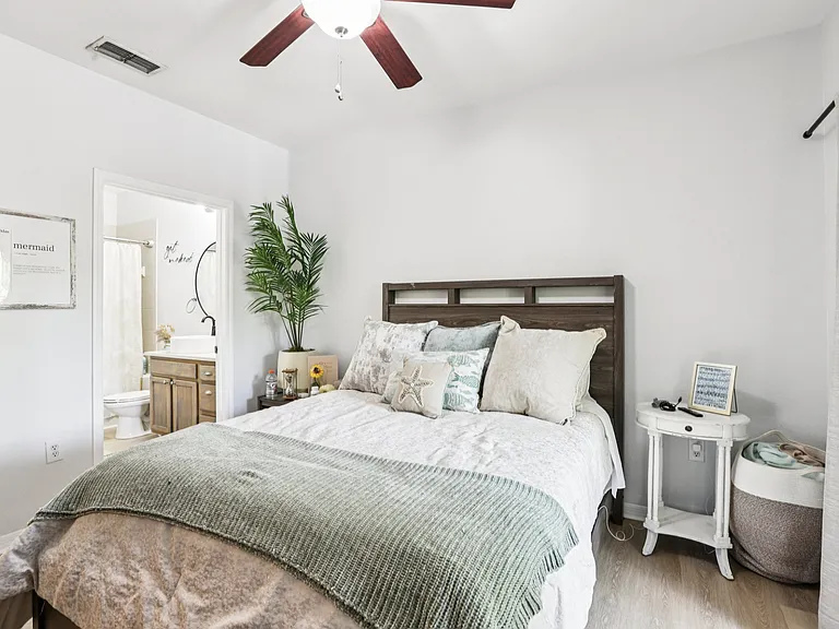 10125 Courtney Palms Blvd #201 — Photo 18