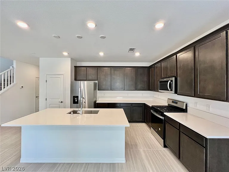 8003 Adelaide Hills St — Photo 3