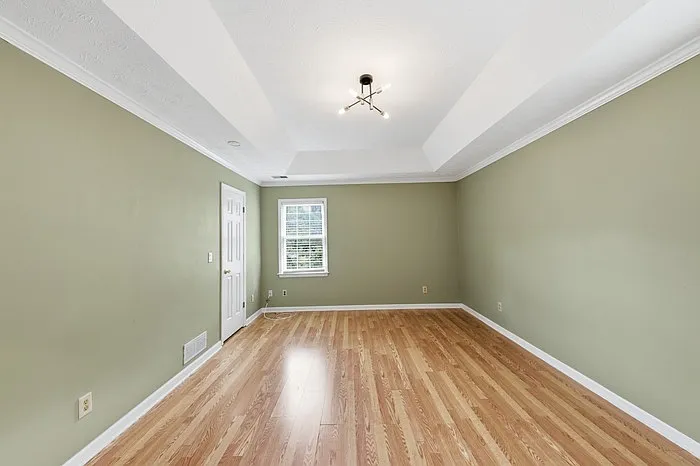 310 Crescentview Ct — Photo 10