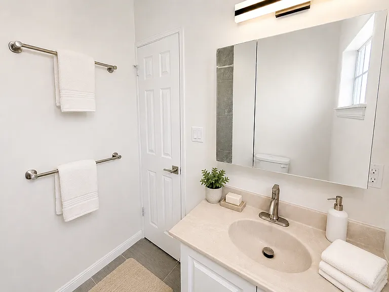 Upstairs Bathroom 2