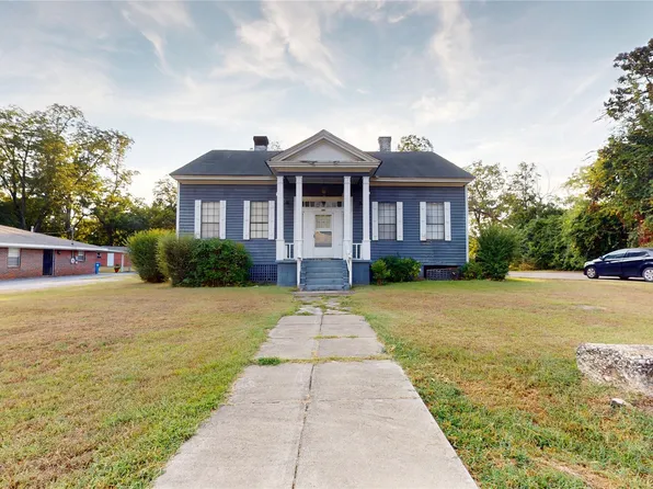 439 Martin Luther King Jr Dr, Prattville, AL 36067